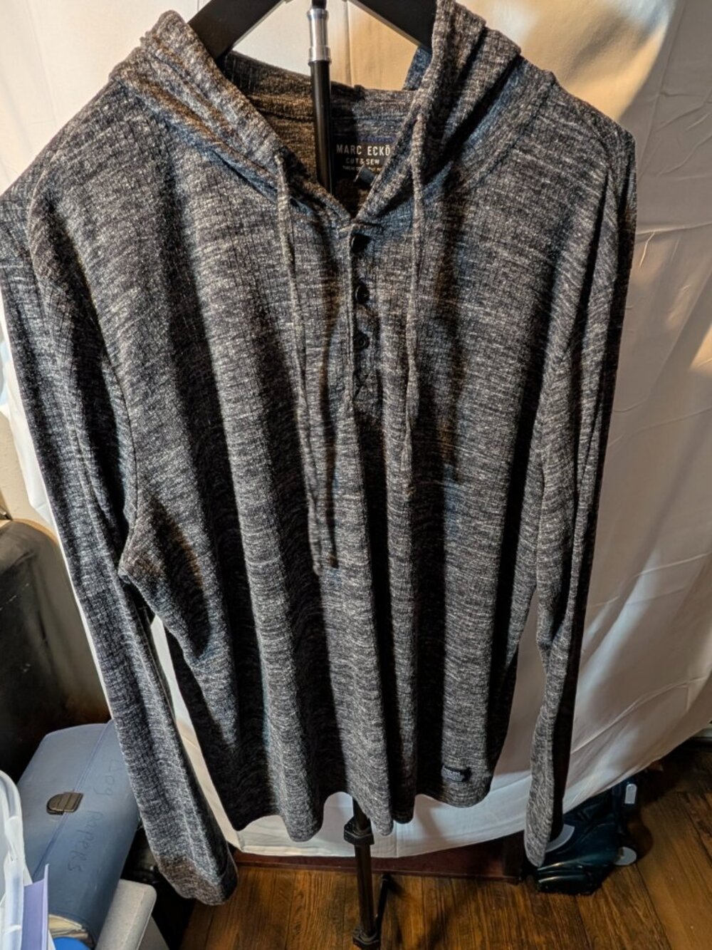 Marc Ecko Cut & Sew Sz XL Men's Chill Hoodie Gray Henley 3/4 Button up -VTG Y2K